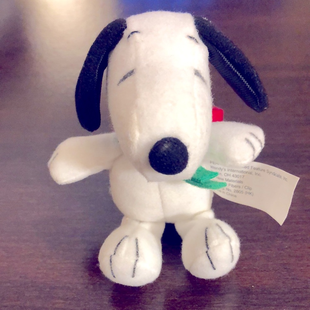 Vintage 2008 Peanuts Snoopy Plush Toy with Clip